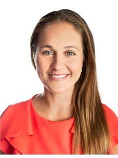 Jana Adamová - RE/MAX G8 Reality 6