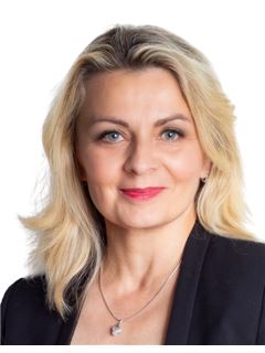 Alexandra Nováková - RE/MAX G8 Reality