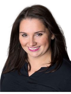 Zuzana Bradová - RE/MAX G8 Reality 2