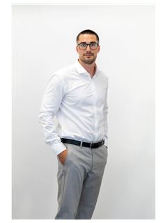 Eduard Bránický - RE/MAX G8 Reality 6
