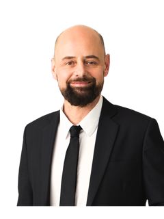 Jaroslav Mazák - RE/MAX G8 Reality 6