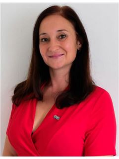Kateřina Badjie Wagnerová - RE/MAX G8 Reality