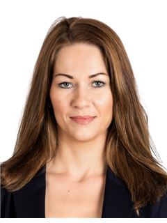 Zuzana Úhlerová - RE/MAX Delux
