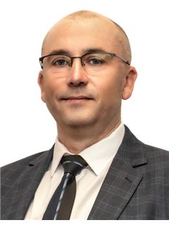 Viktor Simonenkov - RE/MAX Partner