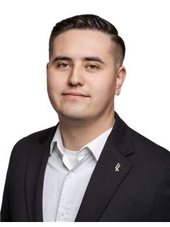 Martin Nguyen - RE/MAX Prestige