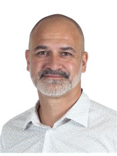 Josef Hotový - RE/MAX G8 Reality 2