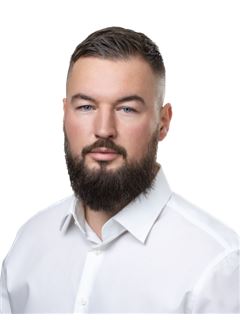 Michael Pietrasz - RE/MAX Prestige