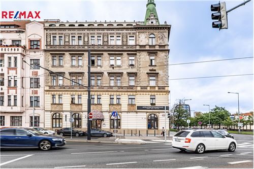 Commercial - Shopping Mall - Prague 7, City of Prague - Czech Republic