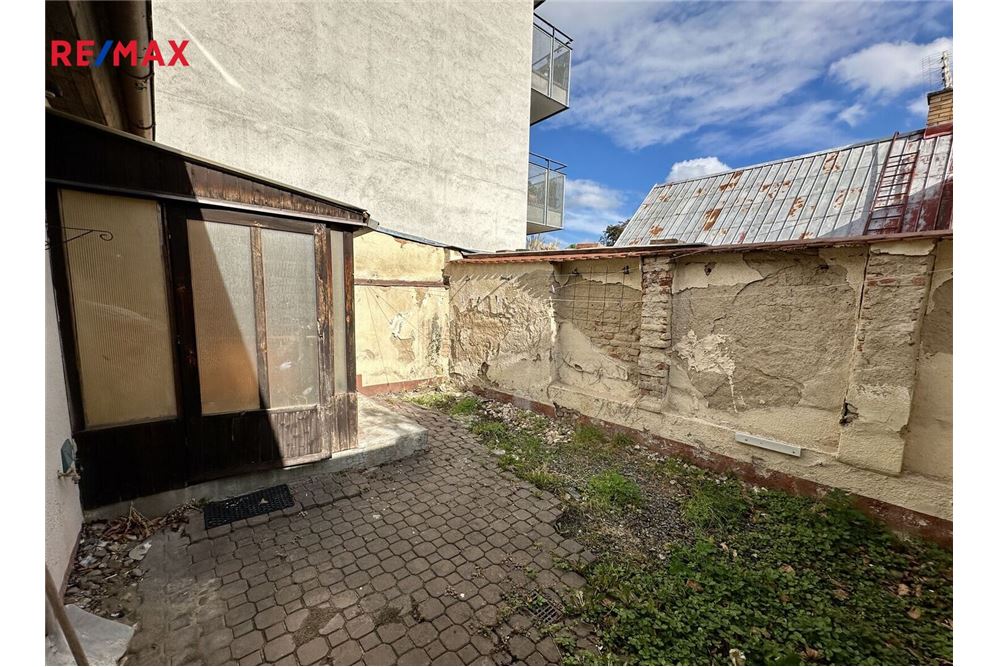 住宅 - 房子 - Praha 8, hl. m. Praha - Czech Republic - 15 - 29234019-810