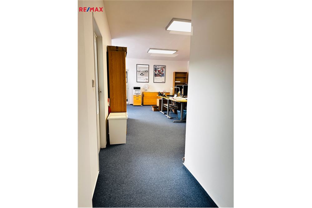 Commercial - Office Block - Brno, Jihomoravský kraj - Czech Republic - 7 - 29284045-23