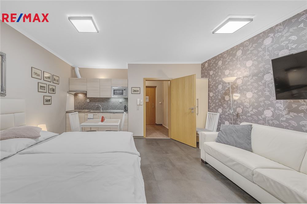 Residential - Condo/Apartment - Jablonec nad Nisou, Liberec region - Czech Republic - 6 - 29288132-85