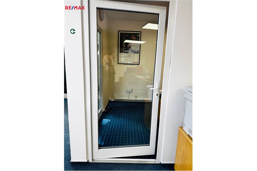 Commercial - Office Block - Brno, Jihomoravský kraj - Czech Republic - 5 - 29284045-23