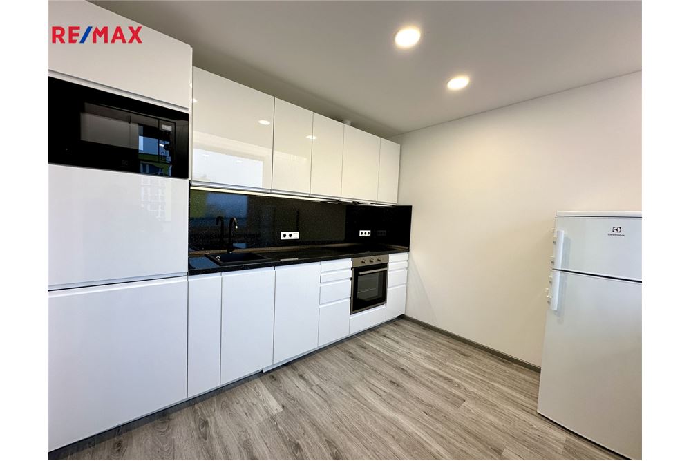 Résidentiel - Appartement - Praha 10, hl. m. Praha - Czech Republic - 5 - 29234019-800