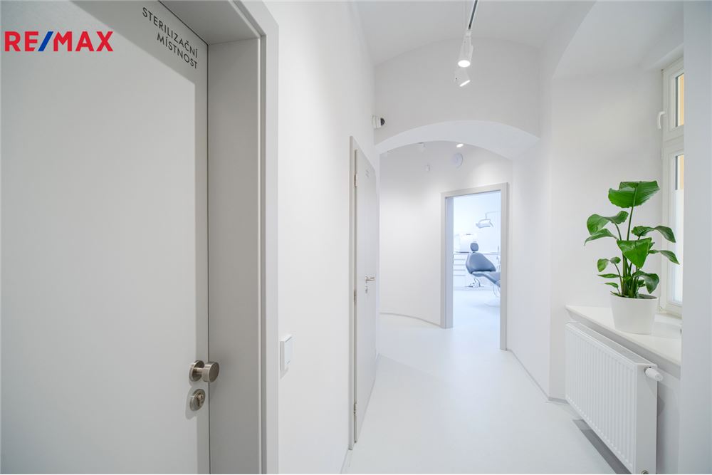 Commercial - Ambulatory Care - Prague 2, City of Prague - Czech Republic - 6 - 29288148-23