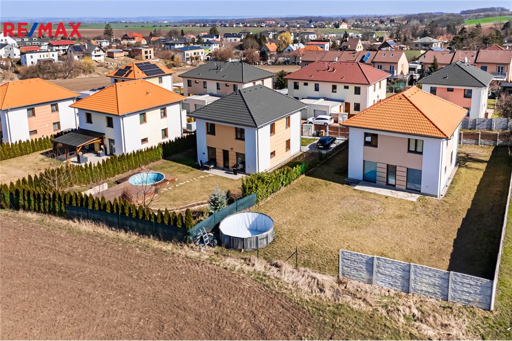 Residential - House - Veleň, Stredocesky region - Czech Republic - 26 - 29288064-124