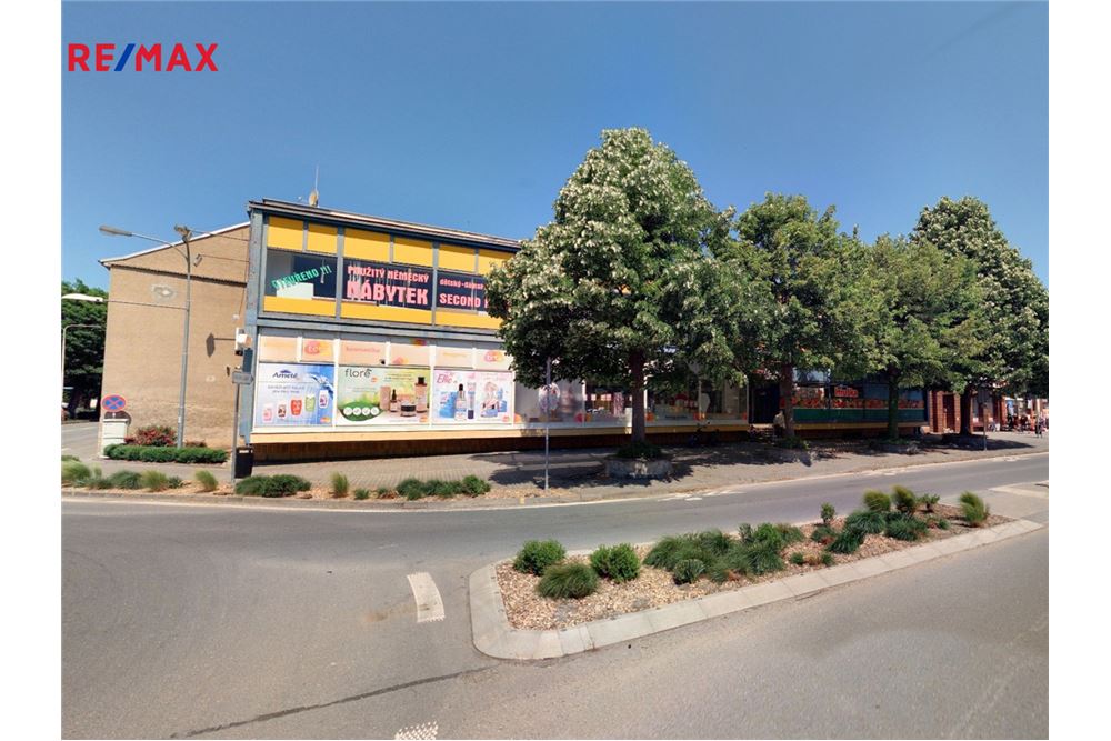 Komersyal - Pamilihang Mall - Rousínov, Jihomoravský kraj - Czech Republic - 2 - 29284093-23