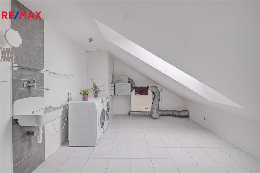 Residential - House - Kolín, Stredocesky region - Czech Republic - 14 - 29288082-160