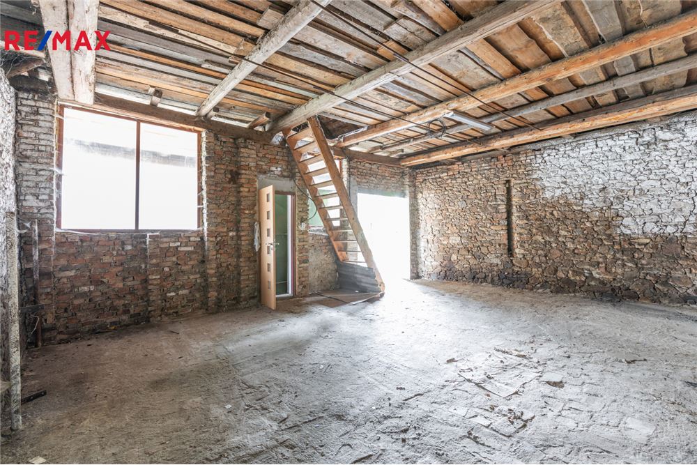 Prédio Habitacional - Casa - Hostomice, Středočeský kraj - Czech Republic - 24 - 29234029-380