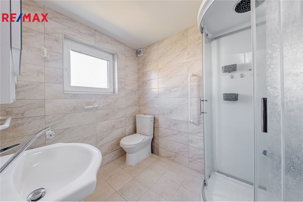 Residential - Condo/Apartment - Úvaly, Stredocesky region - Czech Republic - 16 - 29288132-70