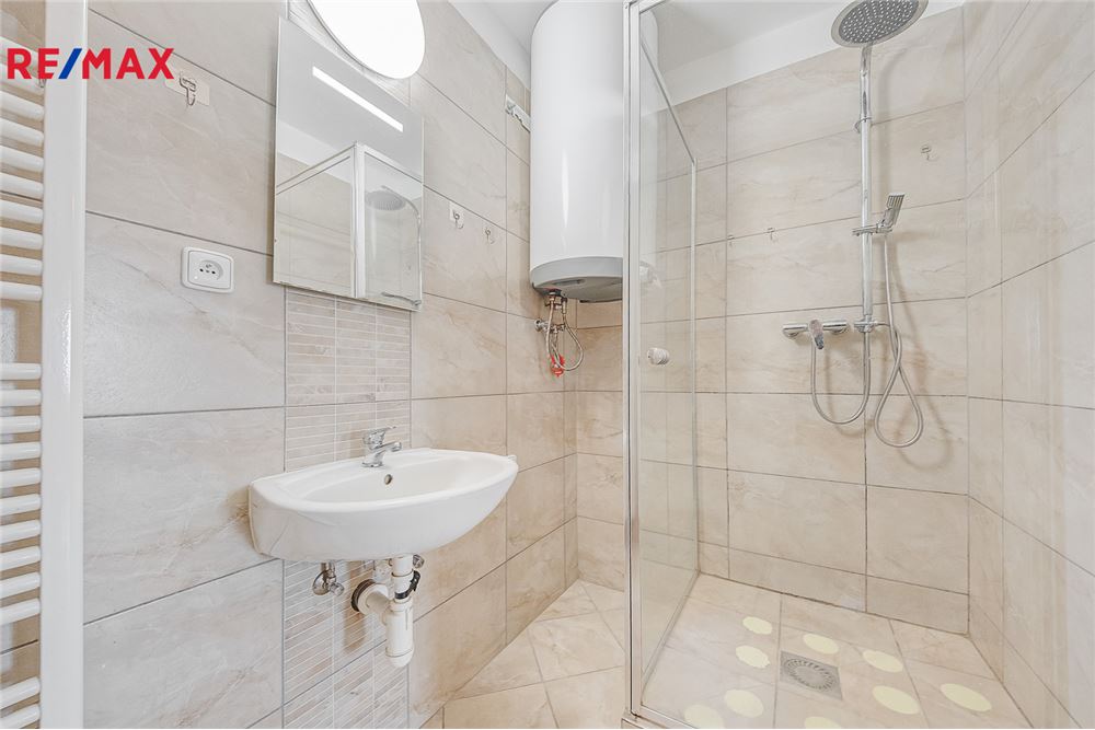 Residential - Condo/Apartment - Tlustice, Stredocesky region - Czech Republic - 17 - 29288132-68