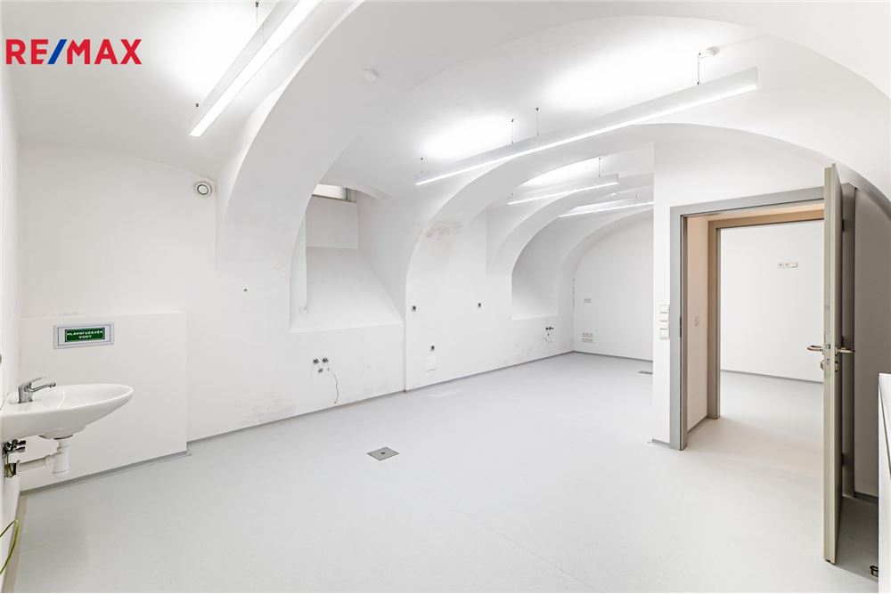 Commercial - Commercial/Retail - Prague 2, City of Prague - Czech Republic - 5 - 29288148-24