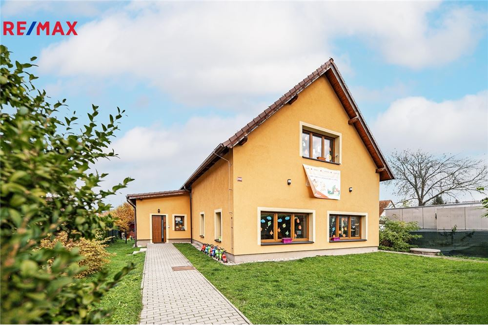 Commercial - Commercial/Retail - Úvaly, Stredocesky region - Czech Republic - 1 - 29288084-481