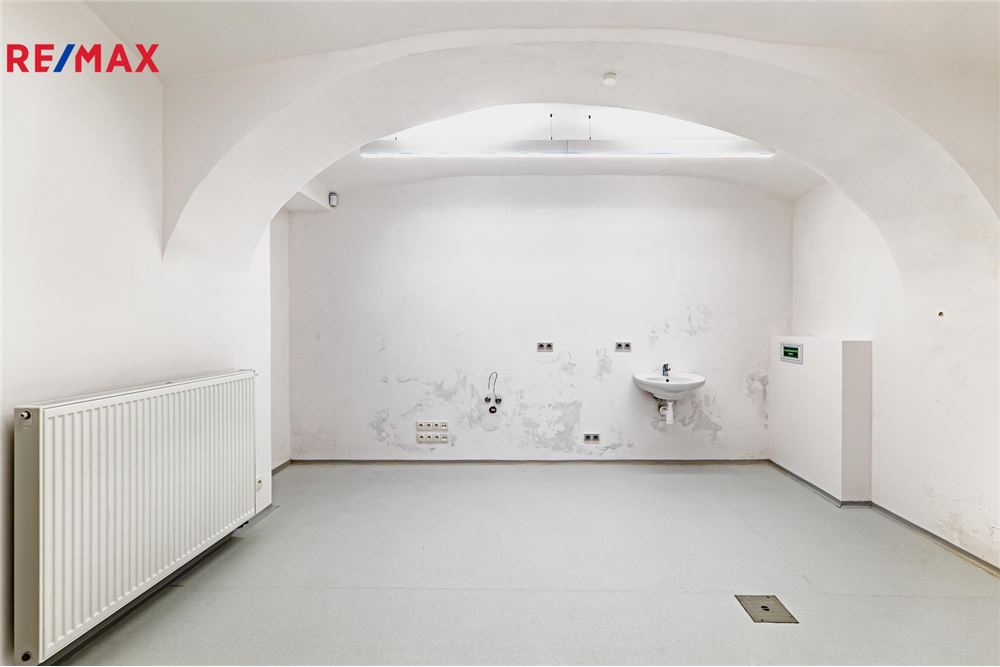 Commercial - Commercial/Retail - Prague 2, City of Prague - Czech Republic - 6 - 29288148-24