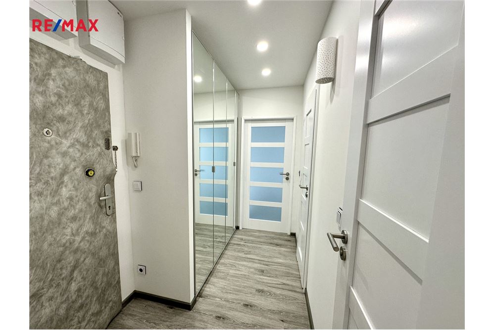 Wohnung - Wohnung - Praha 10, hl. m. Praha - Czech Republic - 20 - 29234019-800