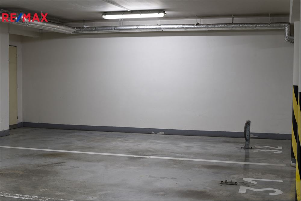 Commercieel - Garage - Praha 8, hl. m. Praha - Czech Republic - 3 - 29288026-176