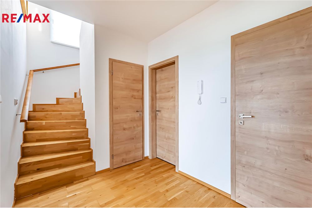 Residential - House - Veleň, Stredocesky region - Czech Republic - 10 - 29288064-124