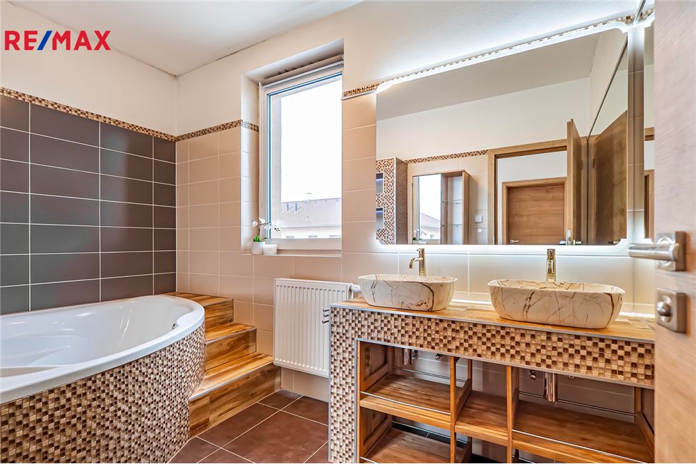 Residential - House - Veleň, Stredocesky region - Czech Republic - 15 - 29288064-124