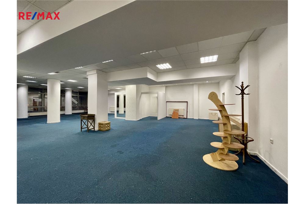 Commercial - Shopping Mall - Třebíč, Vysocina region - Czech Republic - 3 - 29229012-95