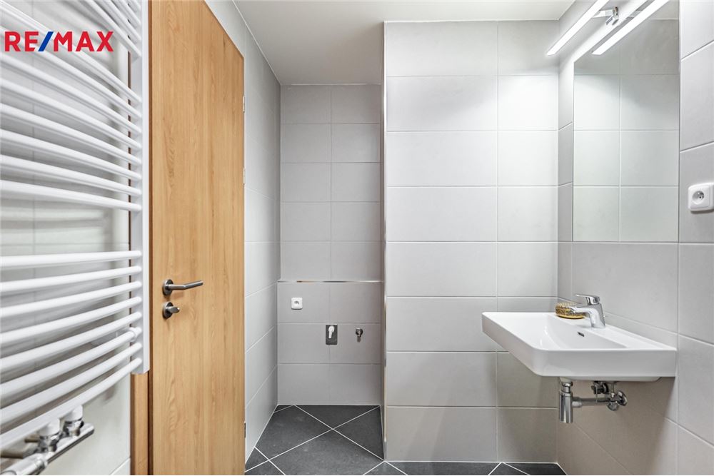 住宅 - 公寓/单元房 - Praha 9, hl. m. Praha - Czech Republic - 10 - 29288163-29