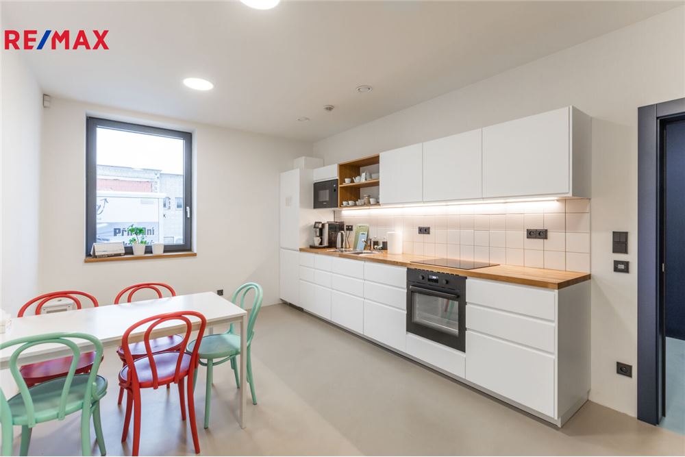 Comercial - Bloco de Escritórios - Milovice, Středočeský kraj - Czech Republic - 5 - 29234030-307