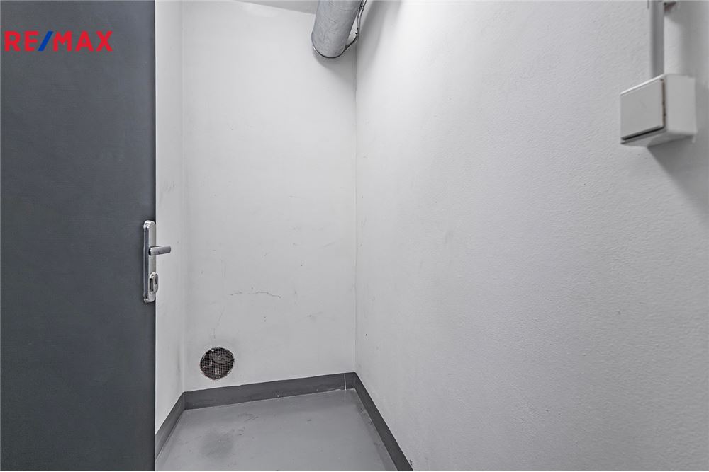 Commercial - Warehouse - Prague 10, City of Prague - Czech Republic - 4 - 29288163-16