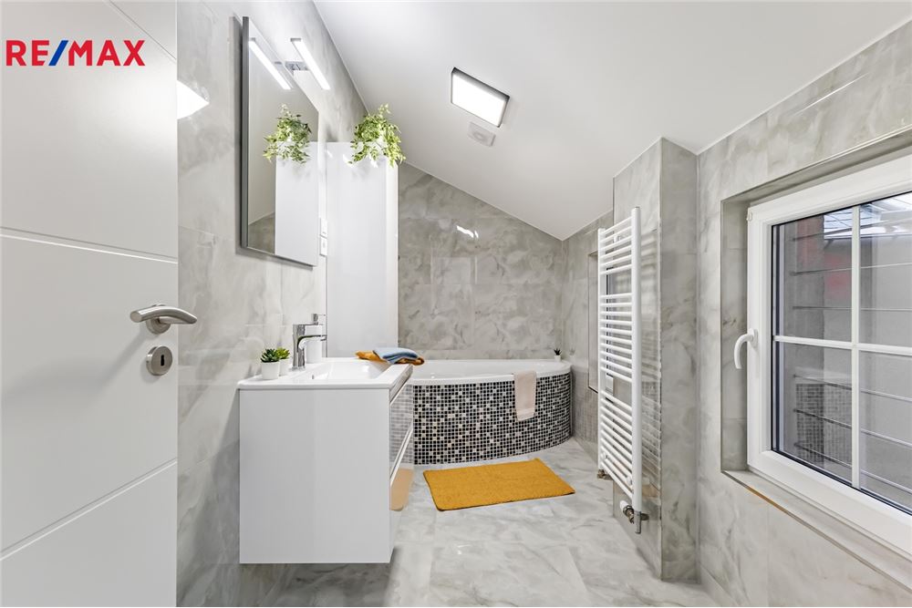 Commercial - Apartment Building - Rumburk, Ústí nad Labem region - Czech Republic - 4 - 29288148-30