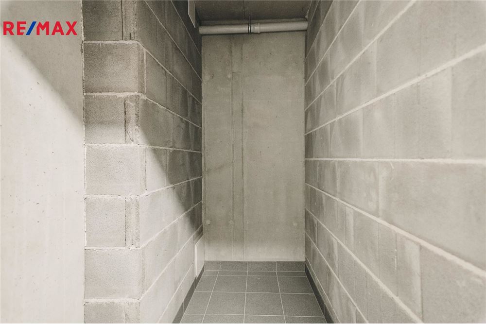 商业 - 车库 - Praha 8, hl. m. Praha - Czech Republic - 3 - 29288163-19