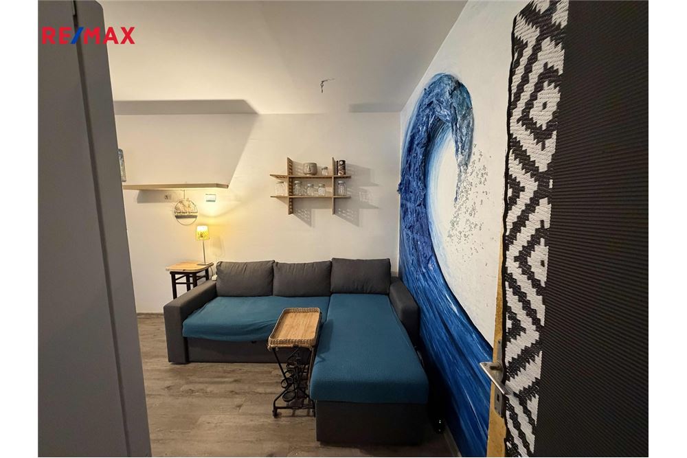 Prédio Habitacional - Apartamento - Praha 8, hl. m. Praha - Czech Republic - 12 - 29234043-6