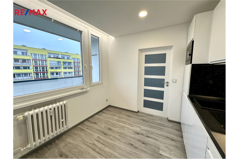 Résidentiel - Appartement - Praha 10, hl. m. Praha - Czech Republic - 7 - 29234019-800