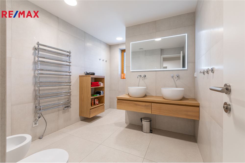 Residencial - Villa - Praha 6, hl. m. Praha - Czech Republic - 13 - 29234030-309