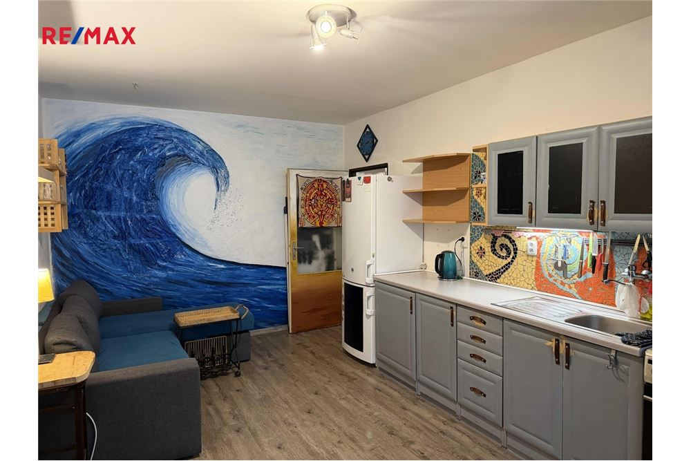 Prédio Habitacional - Apartamento - Praha 8, hl. m. Praha - Czech Republic - 16 - 29234043-6