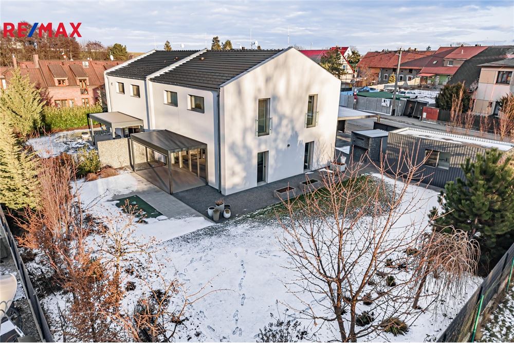 Residential - House - Dobřejovice, Stredocesky region - Czech Republic - 1 - 29288084-495