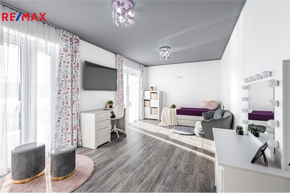 Residential - House - Kralovice, Stredocesky region - Czech Republic - 6 - 29288084-484