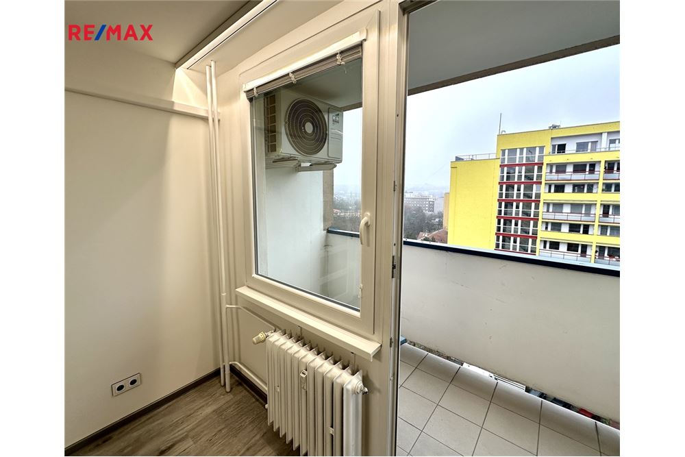 Résidentiel - Appartement - Praha 10, hl. m. Praha - Czech Republic - 14 - 29234019-800