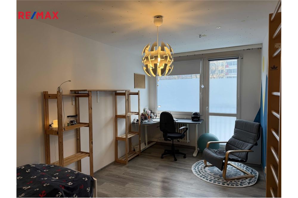 Prédio Habitacional - Apartamento - Praha 8, hl. m. Praha - Czech Republic - 4 - 29234043-6