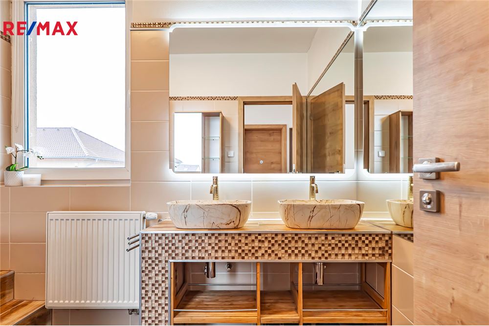 Residential - House - Veleň, Stredocesky region - Czech Republic - 17 - 29288064-124