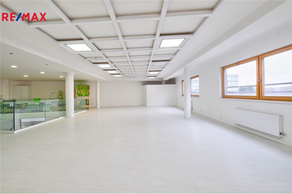 Commercial - Shopping Mall - Prague 5, City of Prague - Czech Republic - 3 - 29288151-4