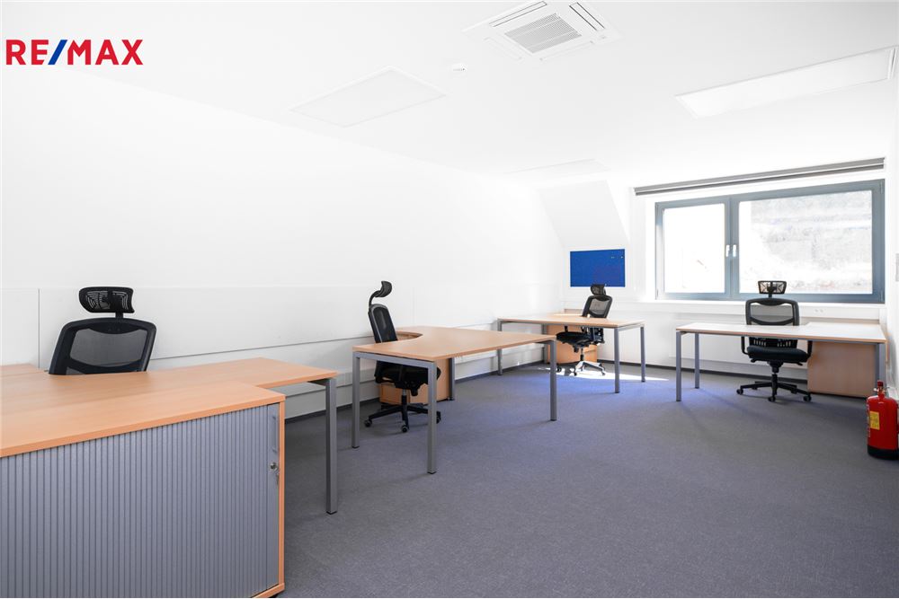 Commercial - Office Block - Mladá Boleslav, Stredocesky region - Czech Republic - 13 - 29288119-92