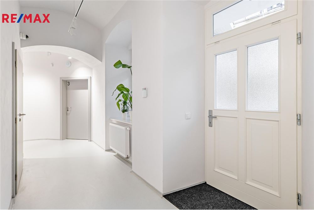 Commercial - Commercial/Retail - Prague 2, City of Prague - Czech Republic - 3 - 29288148-24