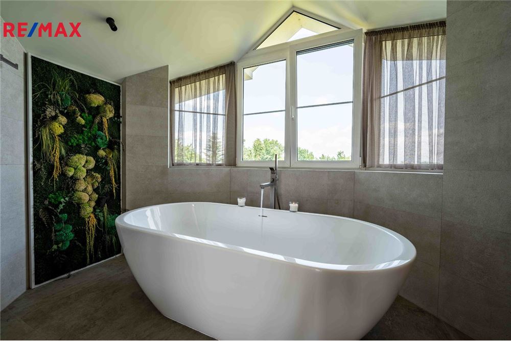 Residential - House - Jesenice, Stredocesky region - Czech Republic - 26 - 29288138-78